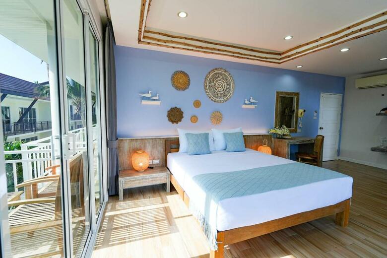 Hotel Ark Bar Beach Resort