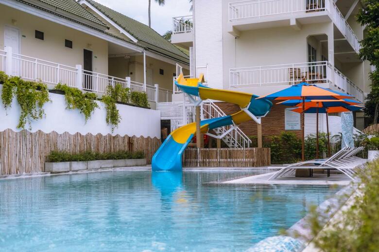 Hotel Ark Bar Beach Resort