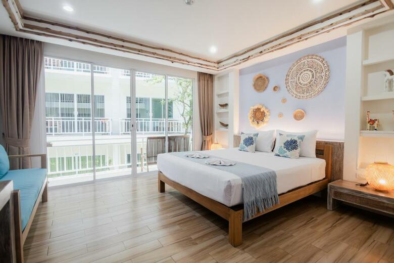 Hotel Ark Bar Beach Resort