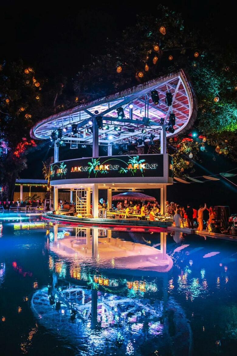 Hotel Ark Bar Beach Resort