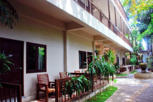 Hotel B2@samui Beach Resort