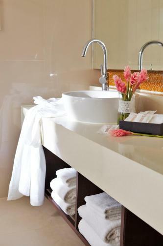 Hotel Sareeraya Villas & Suites