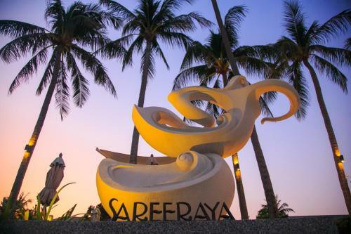 Hotel Sareeraya Villas & Suites