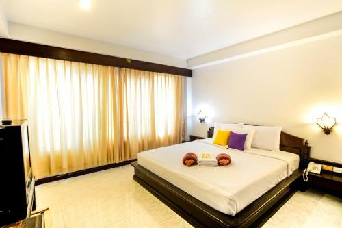 Samui First House Hotel
