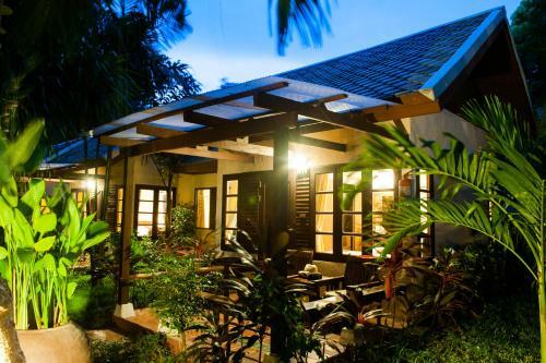 Hotel Montien House