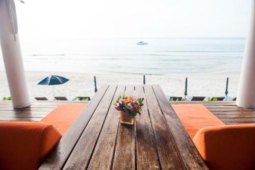 Hotel Baan Talay Resort