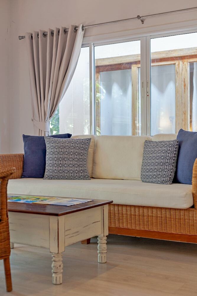 Hotel Malibu Beach Resort