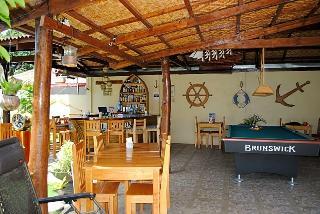 Captain S Lodge And Bar