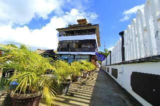 Amphibi Ko Resort