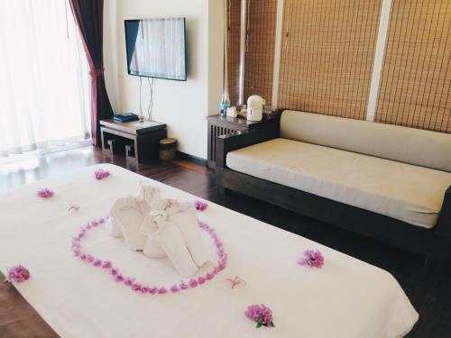 Chaweng Blue Lagoon Hotel