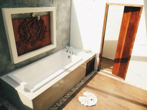 Chaweng Blue Lagoon Hotel
