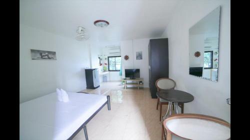 Hostal Tams Guesthouse