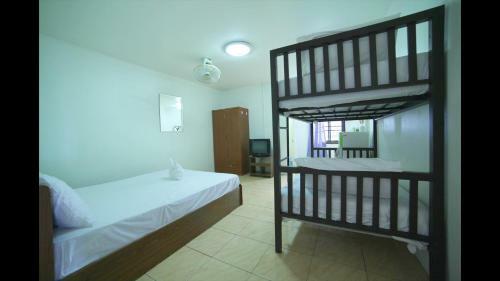 Hostal Tams Guesthouse