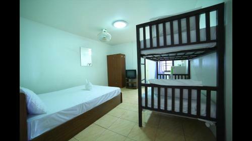 Hostal Tams Guesthouse