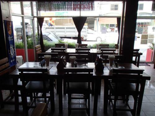 Hostal Tams Guesthouse