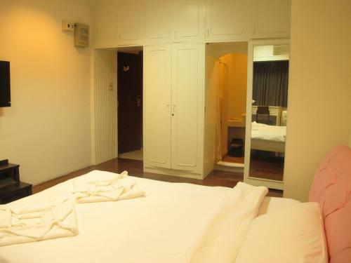 Hotel At One Service