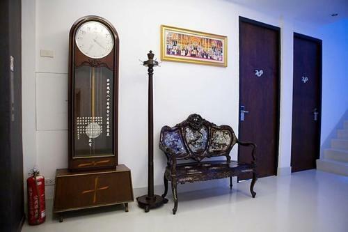 Hotel At One Service
