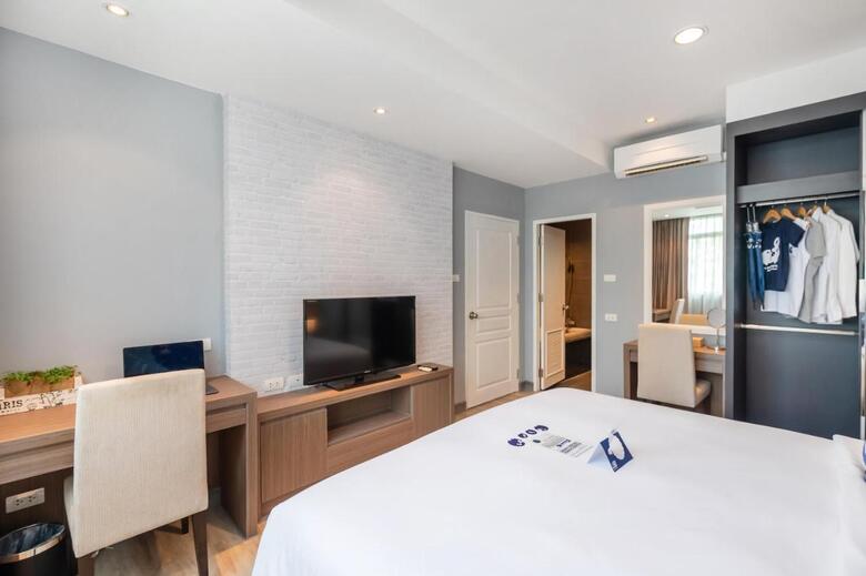 Bed & Breakfast Demeter Residences Suites
