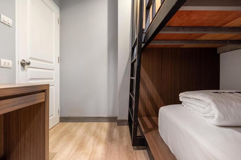 Bed & Breakfast Demeter Residences Suites