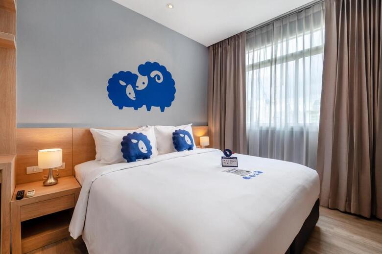 Bed & Breakfast Demeter Residences Suites
