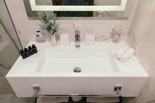 Central Point Hotel