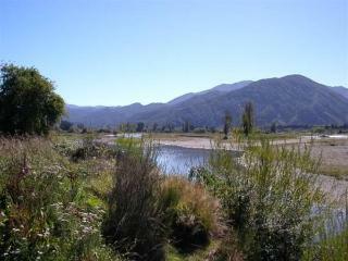 Hotel Riversong Cottages