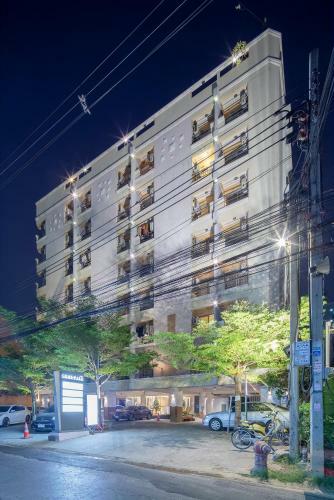 Apartamentos Gems Park