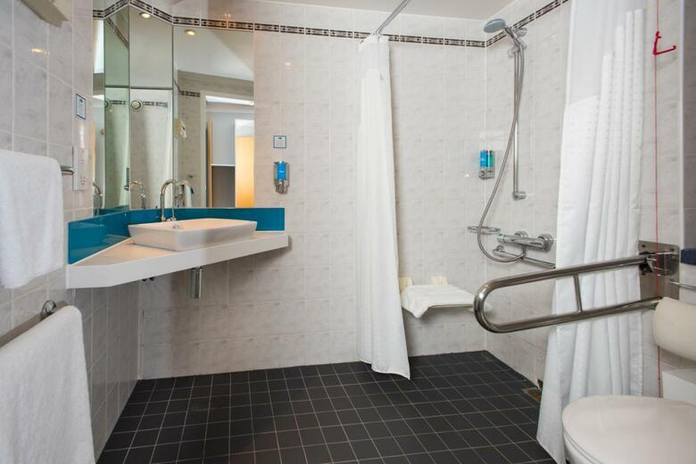 Hotel Express By Holiday Inn Greenwich