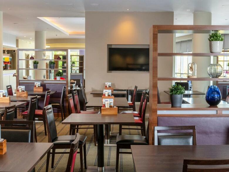 Hotel Express By Holiday Inn Greenwich