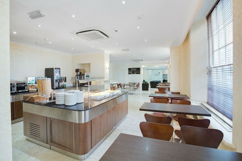 Hotel Queens Park