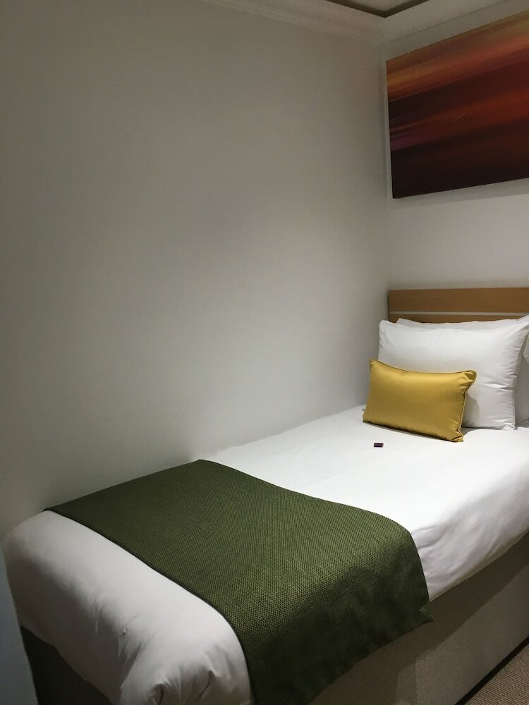 Hotel Queens Park