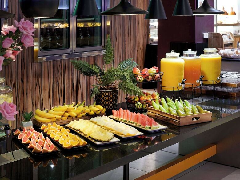 Hotel Novotel London West