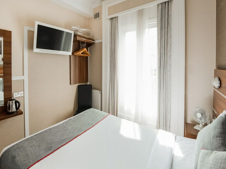 Hotel Huttons