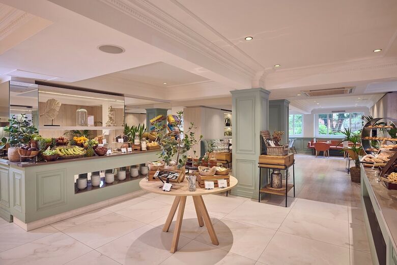 Melia White House Hotel