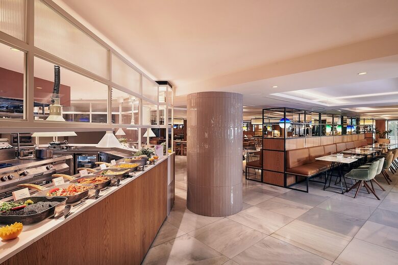 Melia White House Hotel