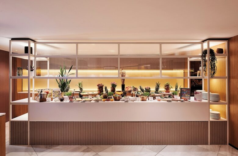 Melia White House Hotel