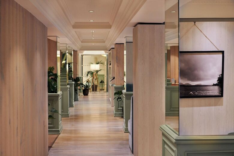 Melia White House Hotel