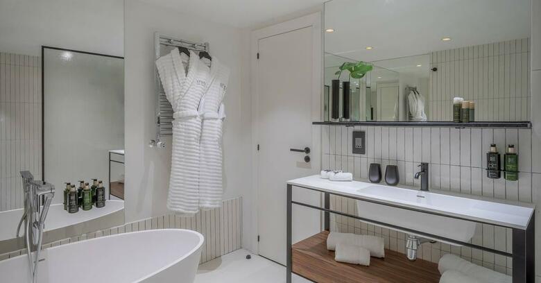 Melia White House Hotel