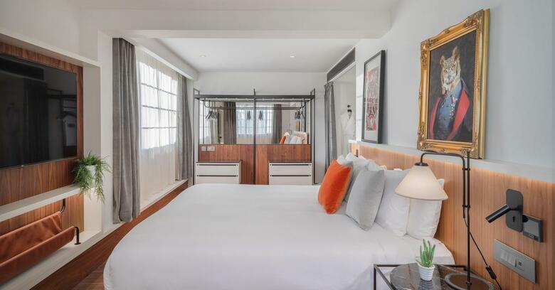 Melia White House Hotel
