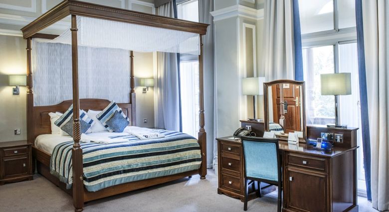 Hotel Russell