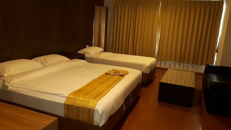 Hotel 101 Holiday Suite