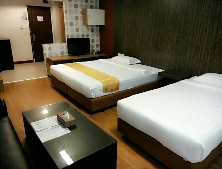 Hotel 101 Holiday Suite