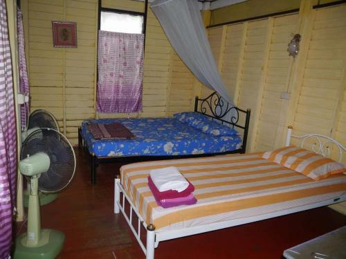 Hostal Phiman Riverview Guesthouse