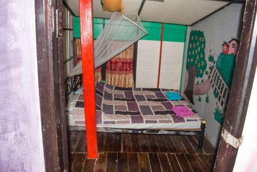 Hostal Phiman Riverview Guesthouse
