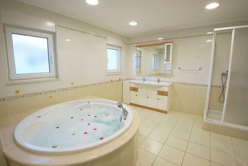 Milfontes Guest House