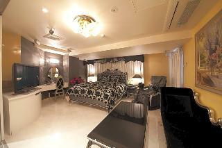 V Hotel Adults Only