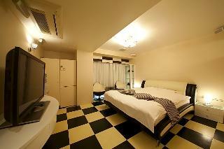 V Hotel Adults Only