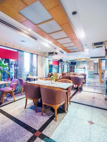 Bavana Hotel