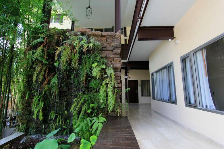 Hostal 3b Boutique Bed & Breakfast