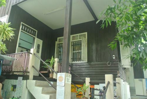 Hostal Chok Dee Guesthouse II